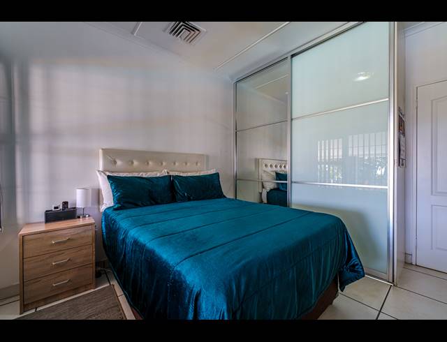 6 BEDROOM FREESTANDING FOR SALE IN ATHLONE PARK